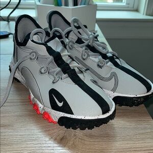 Nike Kids Gray and Black Sneakers with Red Accents